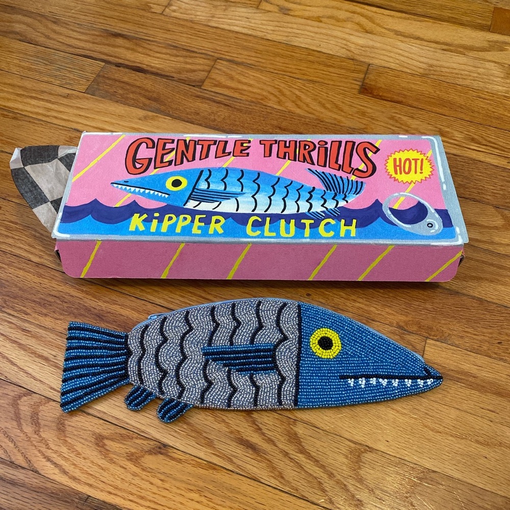 Gentle Thrills Kipper Fish Clutch